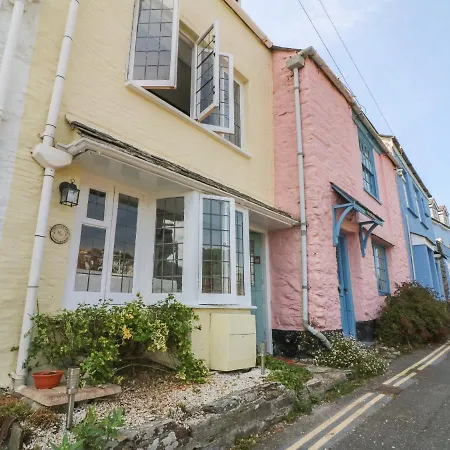 Pixie Looe
